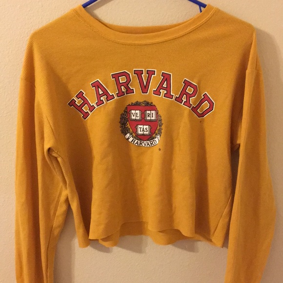 BRAND NEW graphic top - Picture 1 of 2